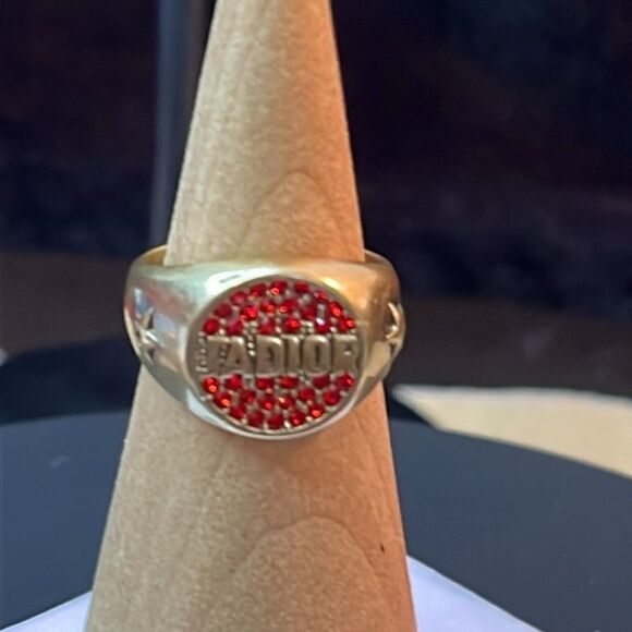 🛑SOLD🛑DIOR JADIOR GOLD FINISH RED CRYSTAL COSTUME JEWELRY RING SZ S. - Picture 7 of 14
